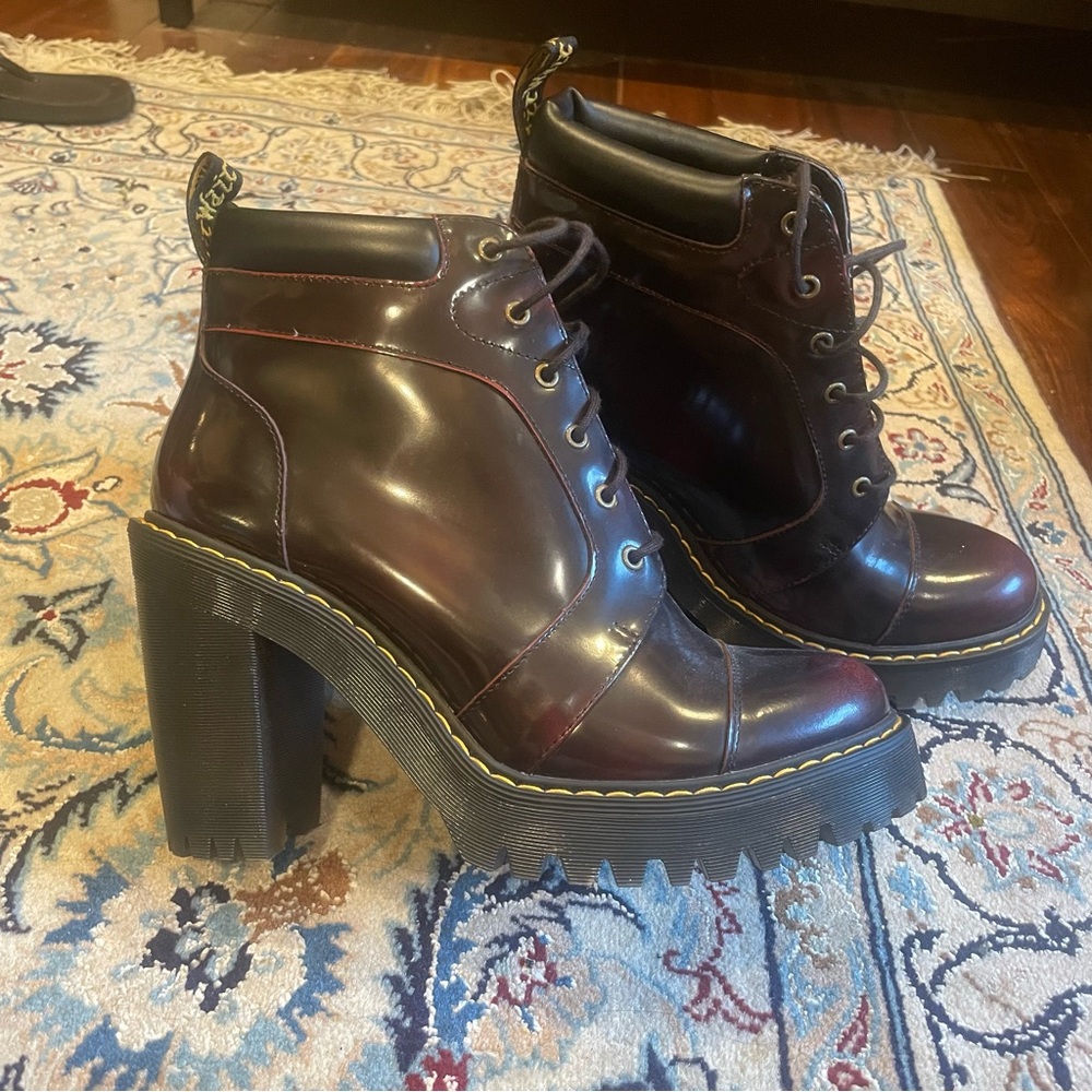 Doc martens averil boots